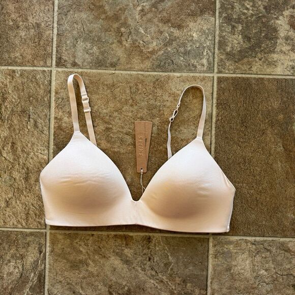 Skims Wireless Form T-shirt Bra Sand Size 36B - Picture 3 of 9